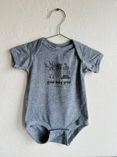 Load image into Gallery viewer, &#39;Grow Baby Grow&#39; baby onesie
